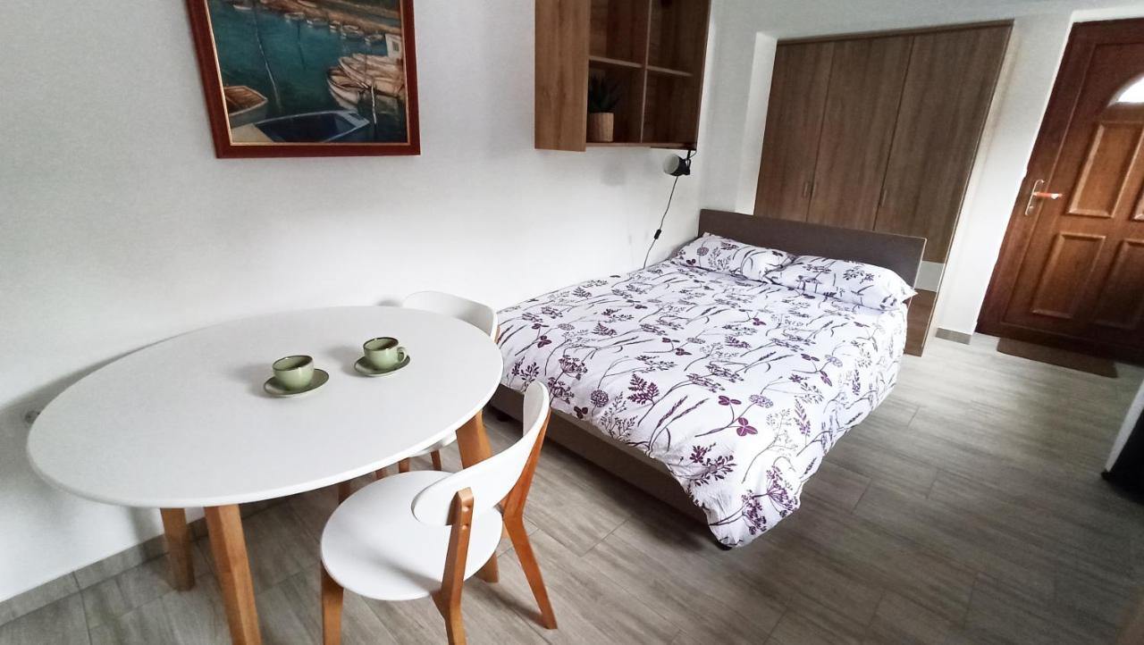 Apartma Montemoro Apartment Ankaran Bagian luar foto